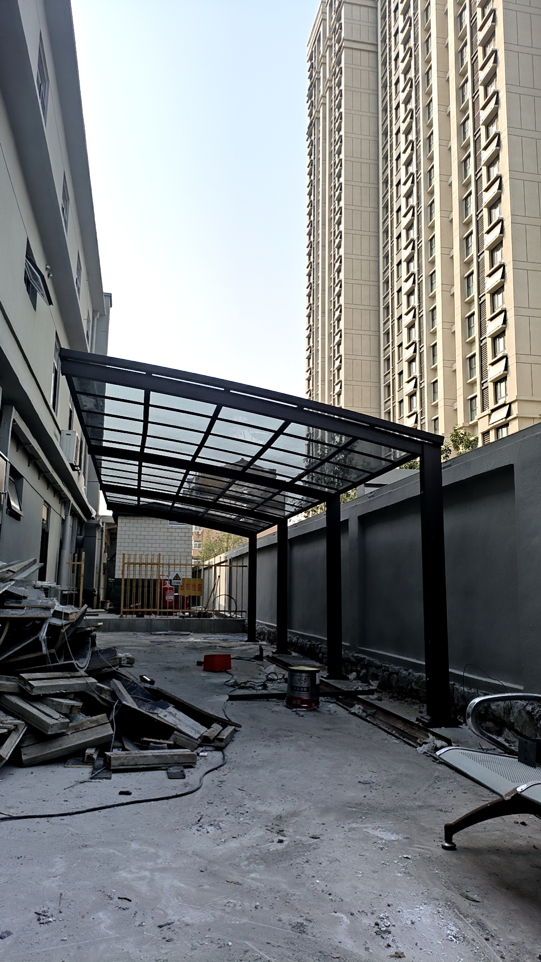 濟(jì)南伸縮棚是靈活的戶外遮陽(yáng)棚